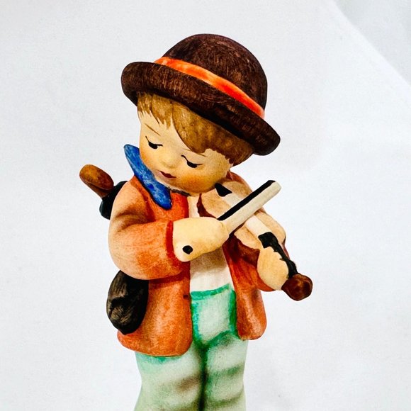 Goebel Hummel Little Fiddler 2 4/0 MIniature Hummel TMK-6 (1984) - Picture 6 of 8